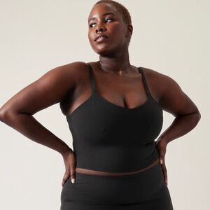 NWT Athleta ElationV-Neck Crop D-DD size 2X.